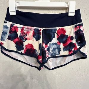 Lululemon Speed Shorts Size 4